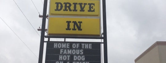 Cozy Dog Drive In is one of Fab Food.