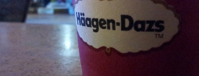 Haagen-Dasz is one of Orte, die Esteban gefallen.