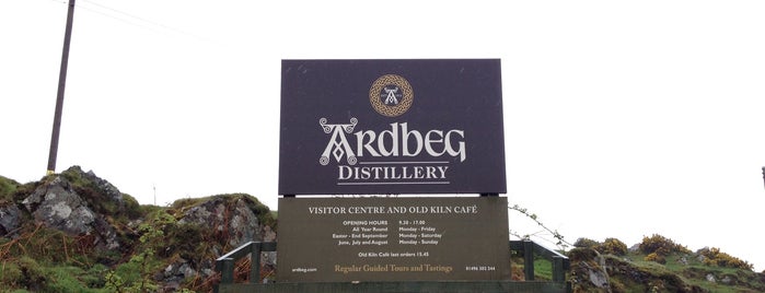 Ardbeg Distillery is one of Schottland.