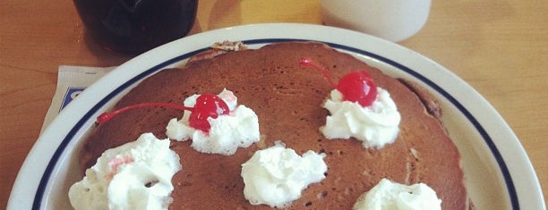 IHOP is one of Rogerさんのお気に入りスポット.