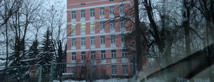 Школа № 4 is one of สถานที่ที่ sanchesofficial ถูกใจ.
