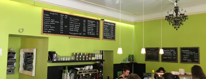 Coffeemeer is one of WiFi w/o Starbucks in Berlin.