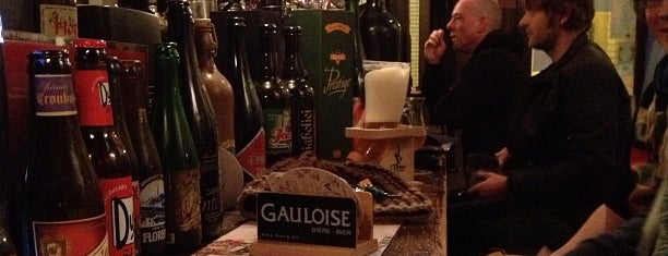 Den Stillen Genieter is one of Belgian pubs with a good Beer list.