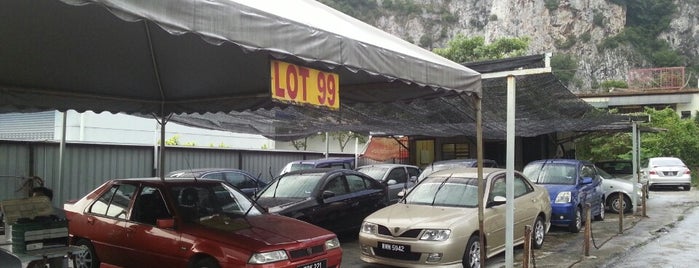 Lot 99 is one of Customers.