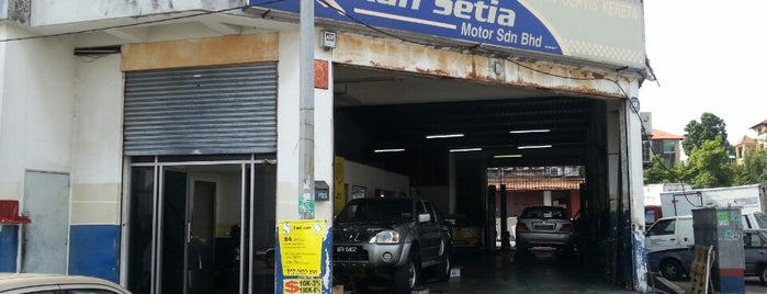 Rakan Setia Motor Sdn Bhd is one of Customers.