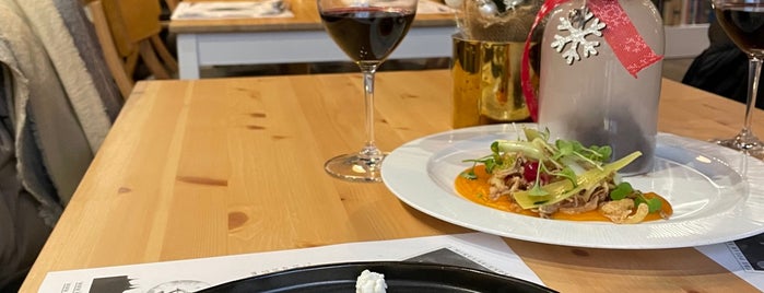 Könyvbár & Restaurant is one of Euro Trip 2018.