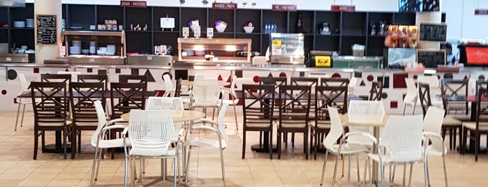 Brunei Airport Restaurant is one of ꌅꁲꉣꂑꌚꁴꁲ꒒さんの保存済みスポット.