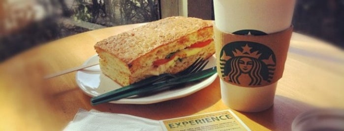 Starbucks is one of Locais curtidos por Dhyani.