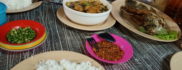 Remaja Chinese Food is one of Jakarta restaurant.