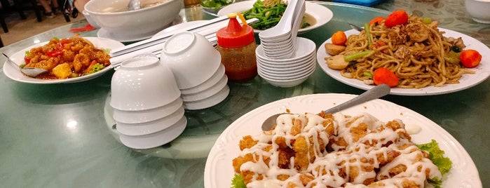 A Hwat Chinese Food is one of Jakarta restaurant.