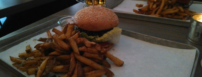 Brooklyn Burger Bar is one of burgers in HH.