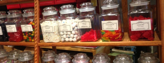 Springdale Candy Company is one of Christopher'in Kaydettiği Mekanlar.