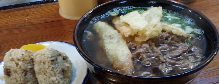 Udon Taira is one of 博多探検隊.