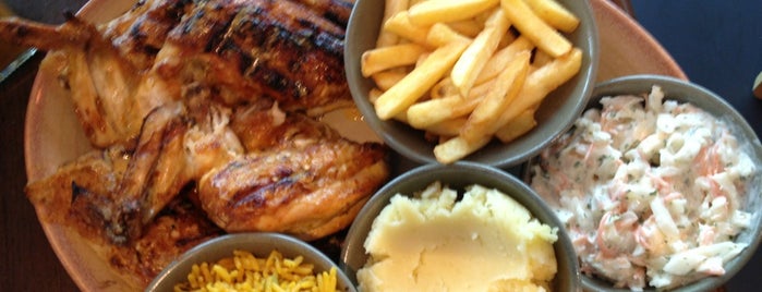 Nando's is one of Estefaníaさんのお気に入りスポット.