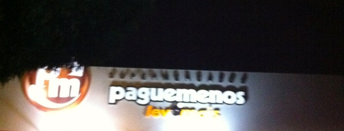 Supermercado Pague Menos is one of สถานที่ที่ Elaine ถูกใจ.