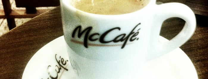 McCafé is one of Locais curtidos por Marcos.