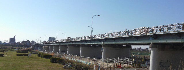 ガス橋 is one of たま　リバー50キロ（Tama River 50km course)<多摩川>.