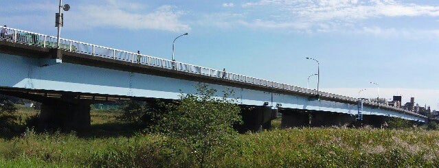 関戸橋 is one of たま　リバー50キロ（Tama River 50km course)<多摩川>.