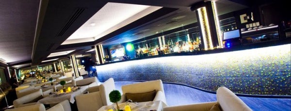 Eleven Restaurant & Lounge is one of Романтические места нашего Баку.