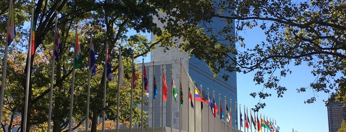 United Nations North Lawn Building is one of Lugares favoritos de Eli.