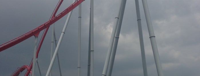 Carowinds is one of Lynnさんのお気に入りスポット.