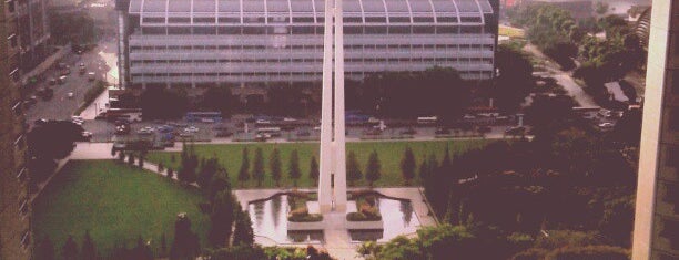 The Civilian War Memorial is one of Sunny@Singapur.