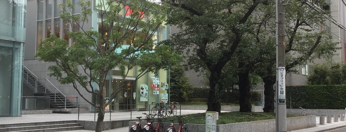 A6-08.Nibancho Garden - Tokyo Chiyoda City Bike Share is one of 🚲  千代田区コミュニティサイクル ちよくる.