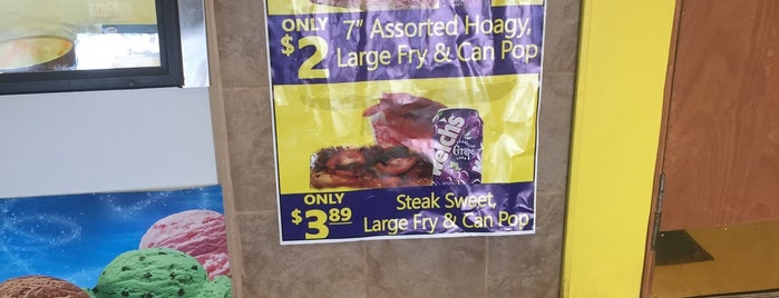 Steak Hoagy Sweet and More is one of สถานที่ที่ Nikkia J ถูกใจ.