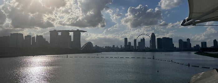 Marina Bridge is one of Singapur.