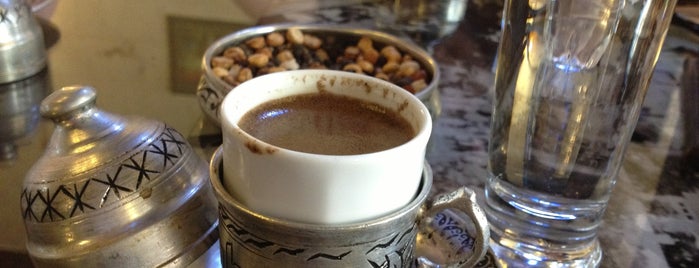 Tahmis Kahvesi is one of Cafes.