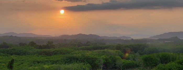 Rice Paddy (Sunset Moutain View) is one of 🇹🇭 🏝.