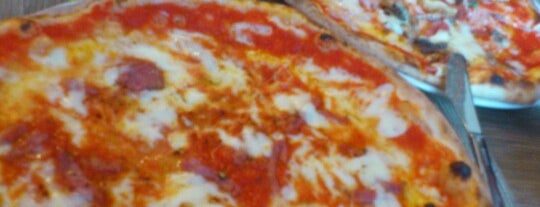 Pizzeria Attanasio is one of สถานที่ที่บันทึกไว้ของ Eyal.