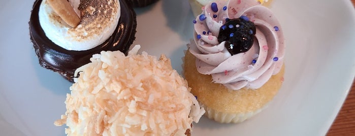 Saint Cupcake Galore is one of Food: Portland.