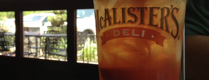 McAlister's Deli is one of Lugares favoritos de Mike.