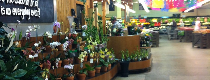 Harry's Farmers Market is one of Whole Foods Locations (AL - MN).