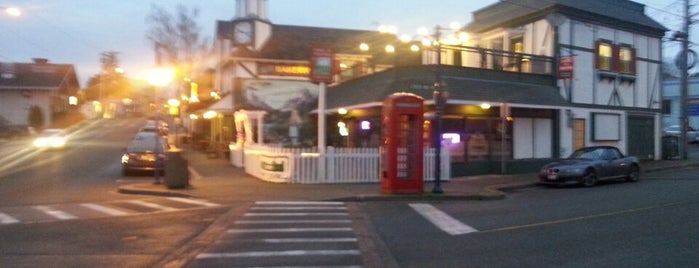 Hare & Hounds Public House is one of Timothy 님이 저장한 장소.