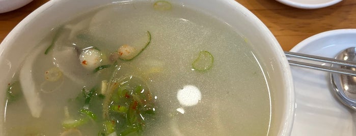 황생가칼국수 is one of Seoul eats.