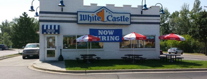 White Castle is one of Tempat yang Disukai John.