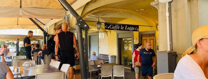 Pizzeria Cafe' Le Logge is one of Florence.