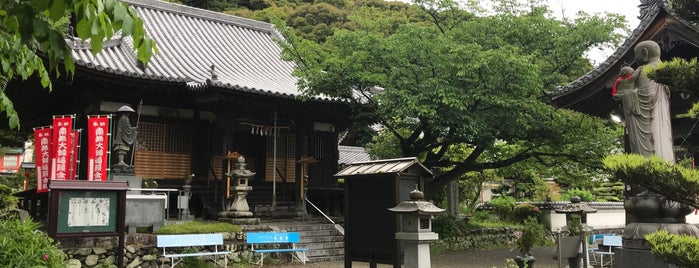 宝来山 神願寺 is one of 神社仏閣.