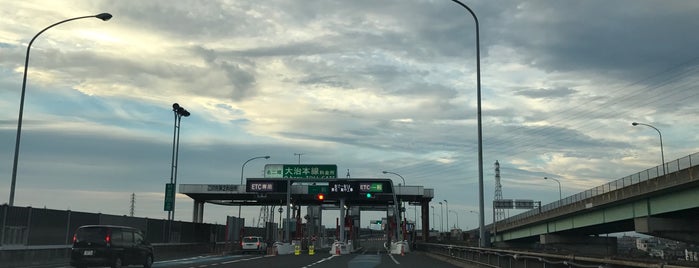 大治本線料金所 is one of 名古屋第二環状自動車道 (名二環).