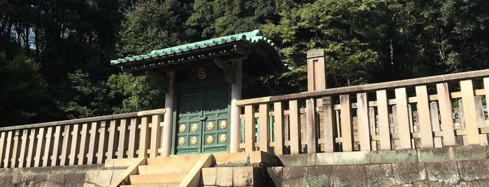 源敬公廟（徳川義直公廟所） is one of 東海地方の国宝・重要文化財建造物.