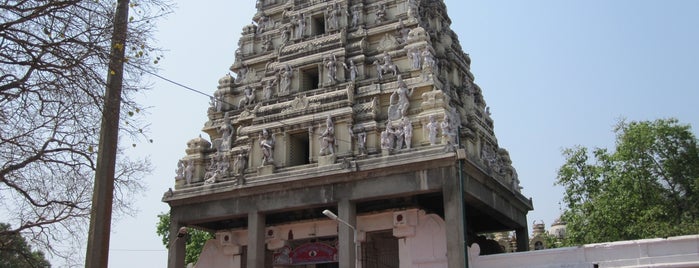 Sri Big Bull Temple is one of India to do.