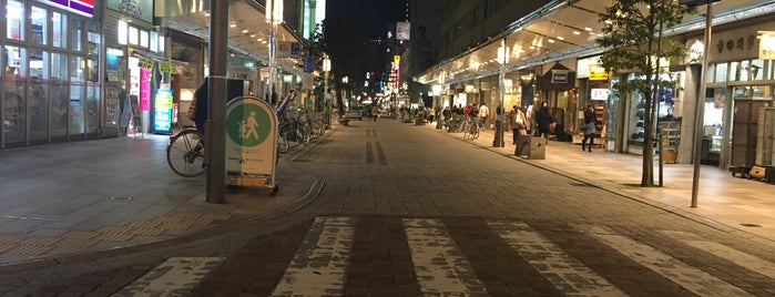 呉服町通り is one of 呉服町.