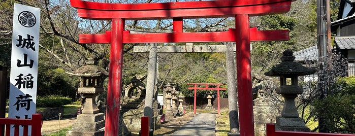 城山稲荷神社 is one of 島根観光スポット.