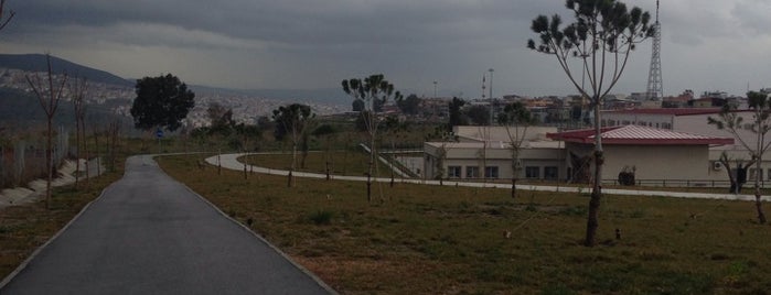 Ekrem Akurgal Yaşam Parkı is one of Tempat yang Disukai Oğuz.