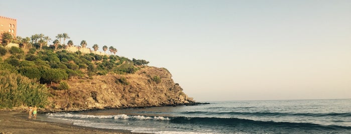 Playa de Calabajío is one of Almuñecar.