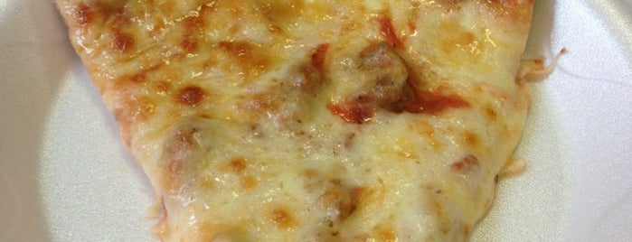 Plazzio's Pizza is one of Gespeicherte Orte von Peggah.