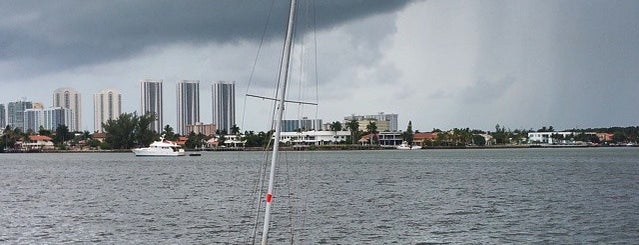 Maule Lake is one of Miami North / 1-6 Enero/ Walter Marquez (C).