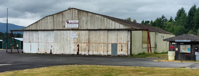 Spruce Goose Cafe is one of Michael : понравившиеся места.